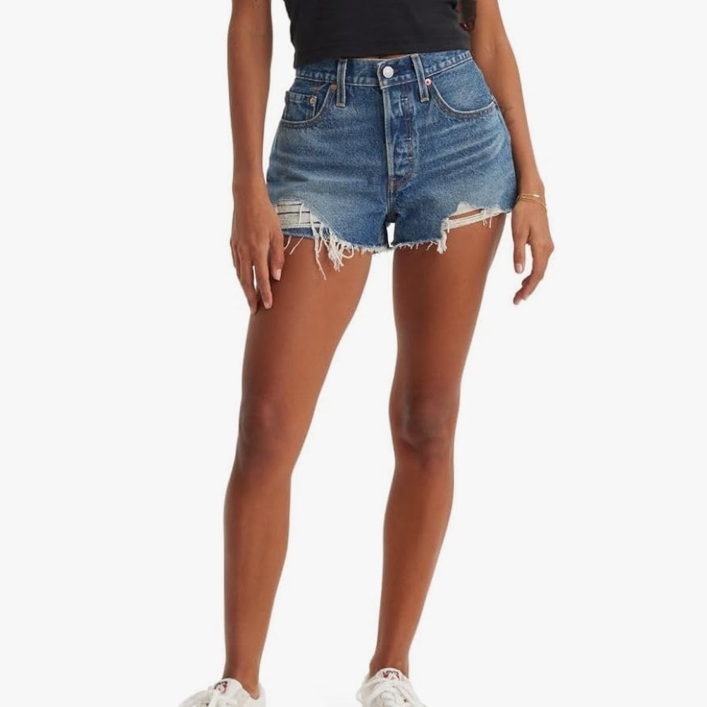 Levi's Women's High Rise Denim Jean Shorts Regular Fit Size 28